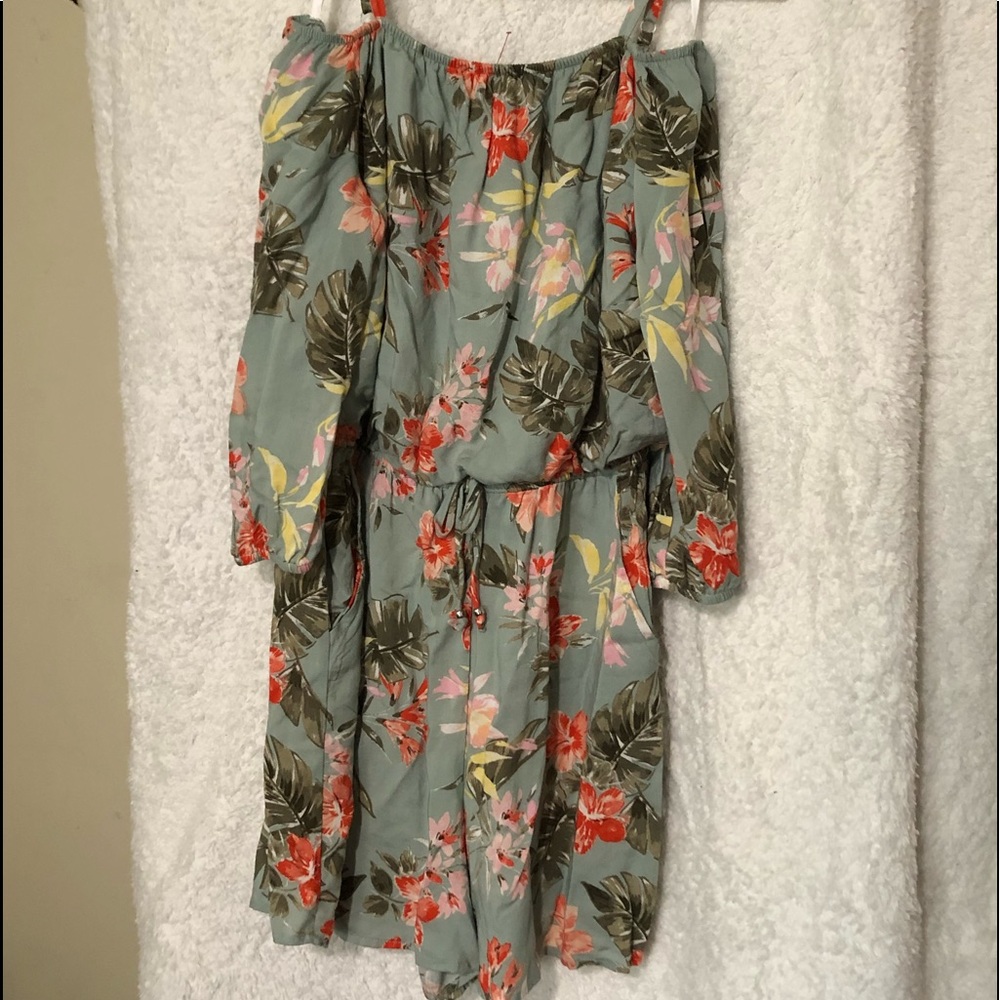 Amy Byer shorts jumper xl